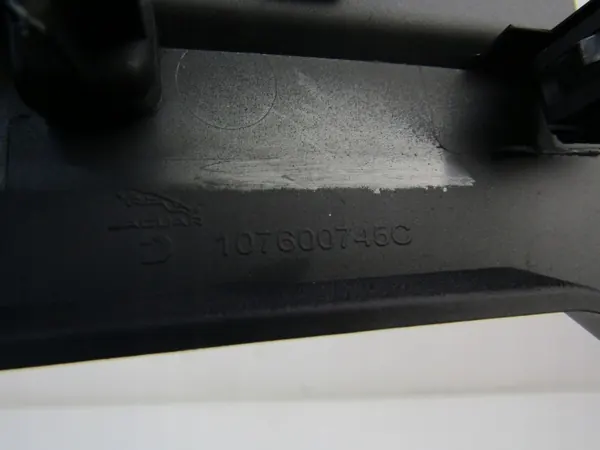 Consola Jaguar I-PACE OEM J9D3-045B44-A Usado image 3