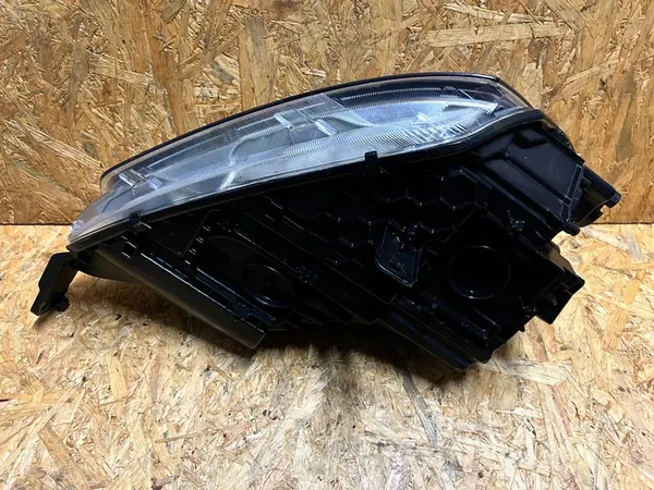 FARO DIANTEIRO ESQUERDO SKODA YETI 2013 OEM image 7
