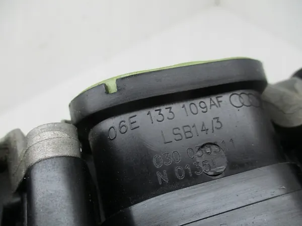 Audi Q7 A4 3.0 TFSI Ansaugkrümmer 06E133109AF image 8