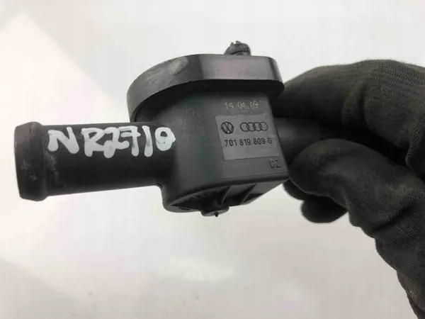Válvula de vácuo AUDI A4 (8K2, B8) 2.0L gasolina OEM 701819809G image 2