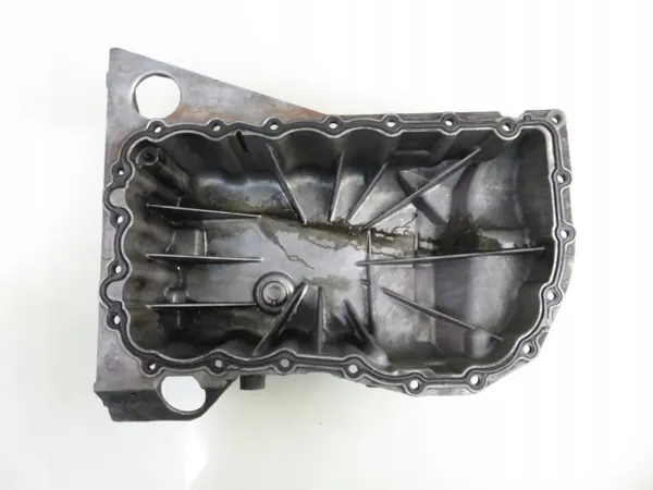 Moottorin öljypohja OEM 8200185680 Opel Vivarolle image 10
