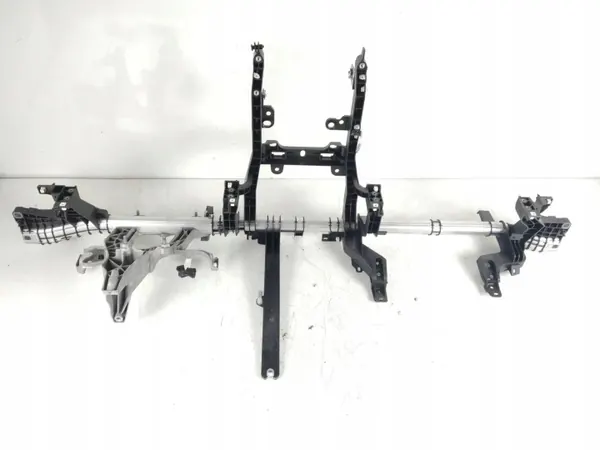 Tesla Model 3 kojetaulun vahvike OEM 109544000F image 3