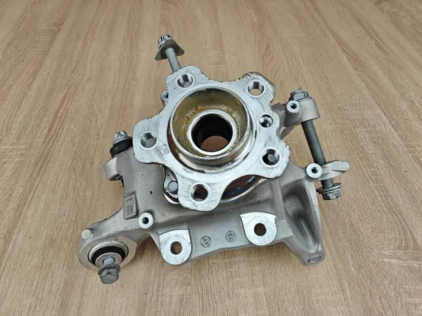 OEM 6866338 Höger Bak Hjulnav BMW 530i G30 G31 image 2