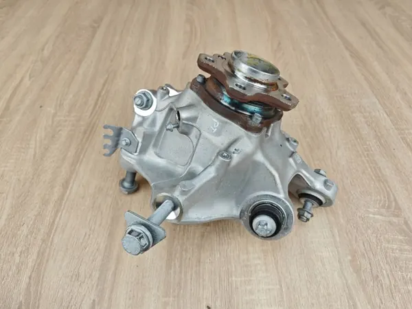 OEM 6866338 Höger Bak Hjulnav BMW 530i G30 G31 image 3