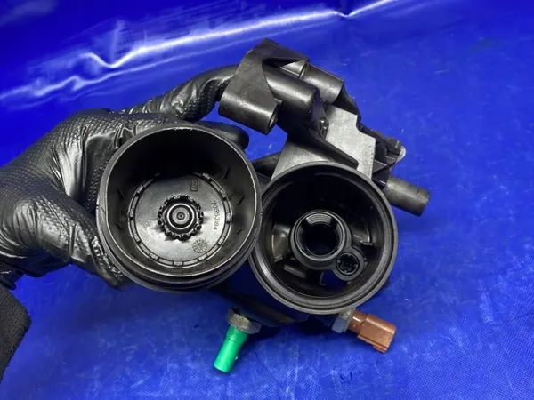Oljefilterhus bas OEM 03N115389B VW Passat B8 image 6