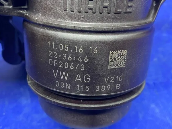 Oljefilterhus bas OEM 03N115389B VW Passat B8 image 8