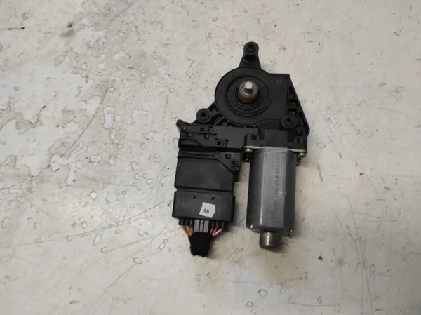 VW PASSAT B5 Lift 00- linkes hinteres Fensterheber OEM image 3