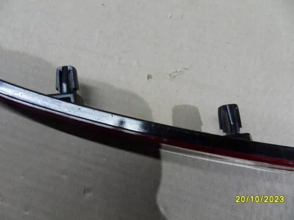 Takapuskuriheijastin Oikea VW Touran 07-10 image 7