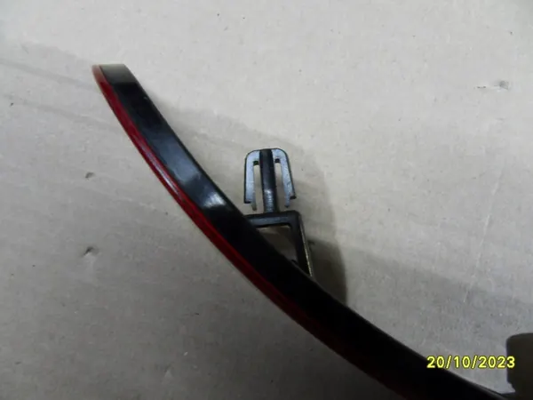 Takapuskuriheijastin Oikea VW Touran 07-10 image 8