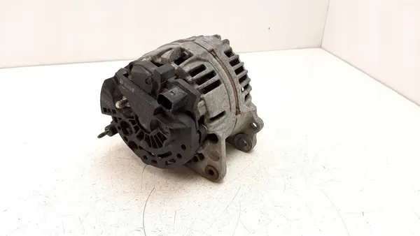 Vaihtovirtageneraattori SEAT AROSA 1.0L bensiini 2001 OEM 0124315005 image 3