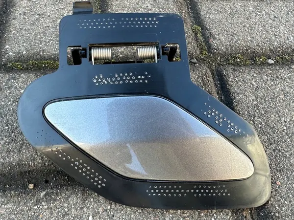 CAPUCHON LAVEUR DROIT MERCEDES B CLASS W246 image 2