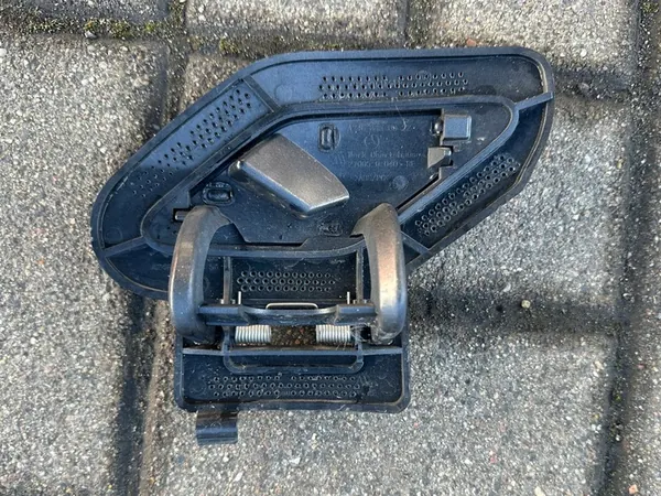 CAPUCHON LAVEUR DROIT MERCEDES B CLASS W246 image 3