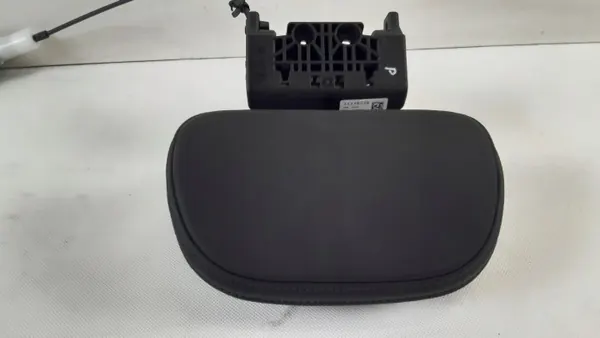 Volvo V60 II Apoio de Cabeça Direito Traseiro OEM 31379228 image 4
