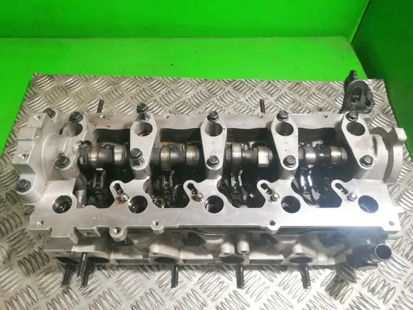 KIA Sportage 2008 Engine Head image 2