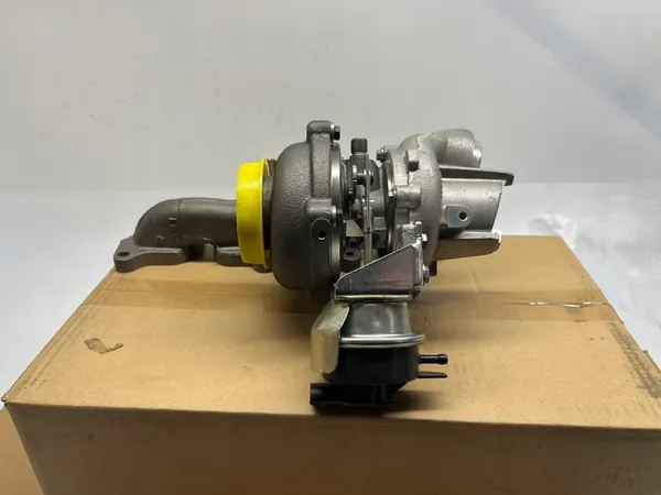 Audi A3 Q2 2.0TDI CRV Turbo OEM 04L253010K image 2