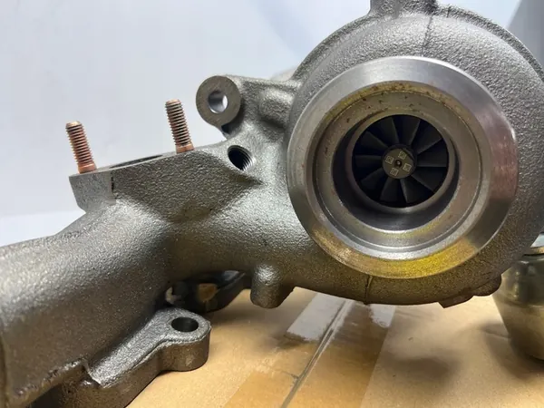 Audi A3 Q2 2.0TDI CRV Turbo OEM 04L253010K image 7