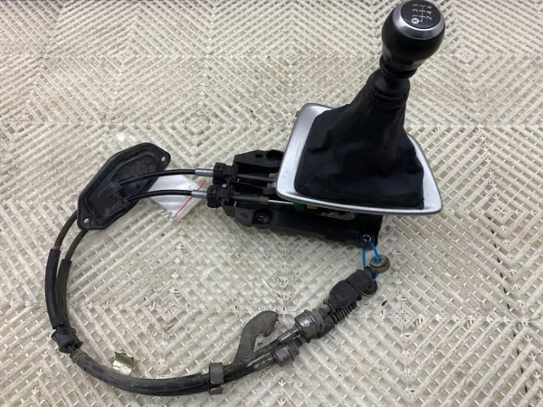 Levier de vitesses OEM LORK-1624-57457 pour Toyota Auris II image 2