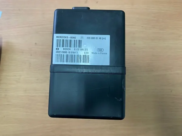 Mercedes central låspump OEM 2208000748 för W220 image 5