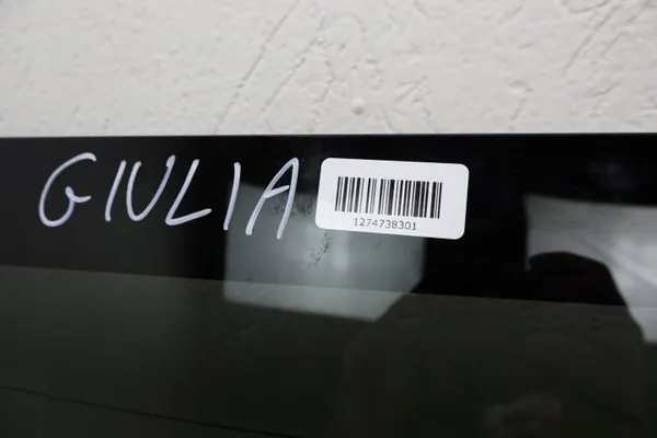Vitre Arrière Alfa Romeo Giulia OEM J7576274 image 10