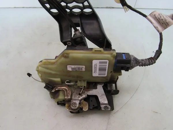 CAYENNE I 04R DÖRRLÅS BAKRE HÖGER image 2