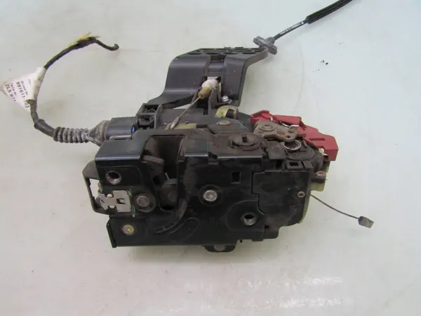 CAYENNE I 04R DÖRRLÅS BAKRE HÖGER image 4