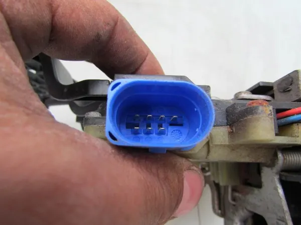 CAYENNE I 04R DÖRRLÅS BAKRE HÖGER image 5