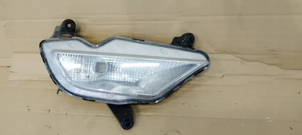 Farol Halogéneo Esquerdo OEM 92201-C8100 para Hyundai i20 image 2