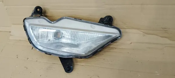 Farol Halogéneo Esquerdo OEM 92201-C8100 para Hyundai i20 image 4