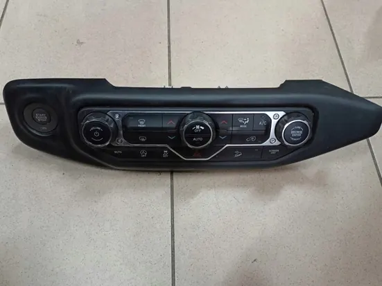 Ilmastointipaneeli OEM 6SX75DX9AA Wrangler JL:lle image 2