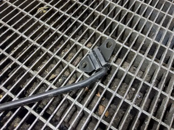 Béquille de capot KIA Niro OEM SKE58484 - Occasion image 4