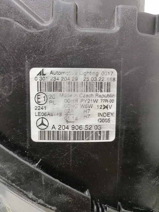 Rechter koplamp Mercedes-Benz C W204 A2049065203 image 9