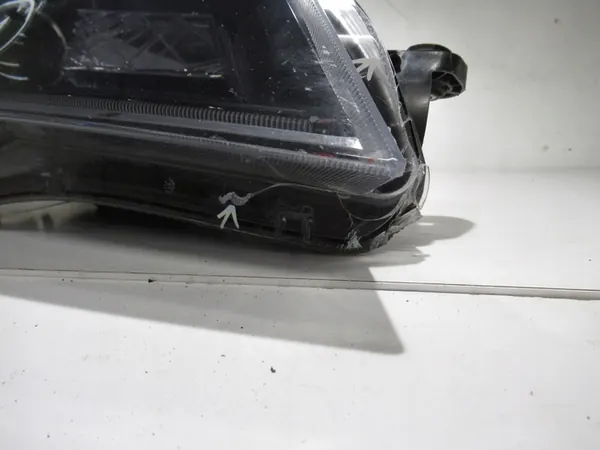 Oikea Xenon LED -ajovalot Skoda Superb III 3V1941016B image 3