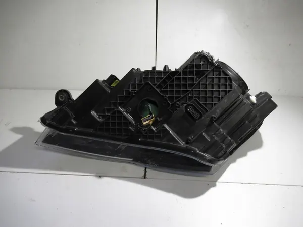 Oikea Xenon LED -ajovalot Skoda Superb III 3V1941016B image 9