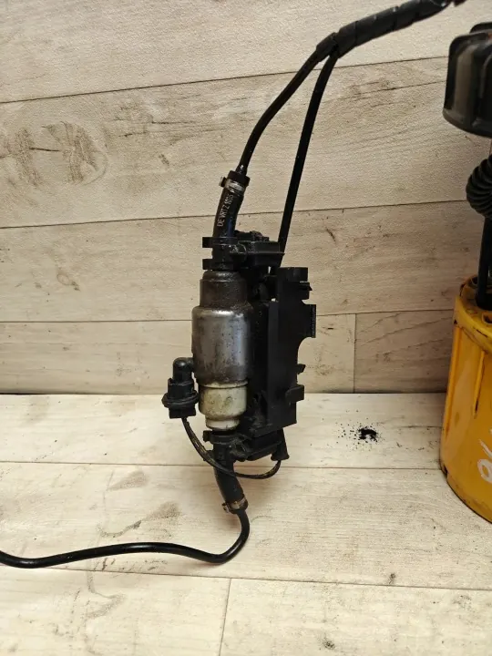 Polttoainepumppu OEM 1T0919050A VW Touran 1.9L Diesel image 4