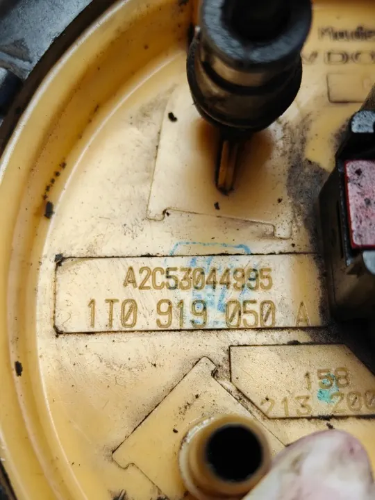 Polttoainepumppu OEM 1T0919050A VW Touran 1.9L Diesel image 7