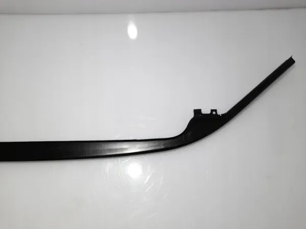 OEM 5NA807651D Voorbumperversterking Gebruikt image 3