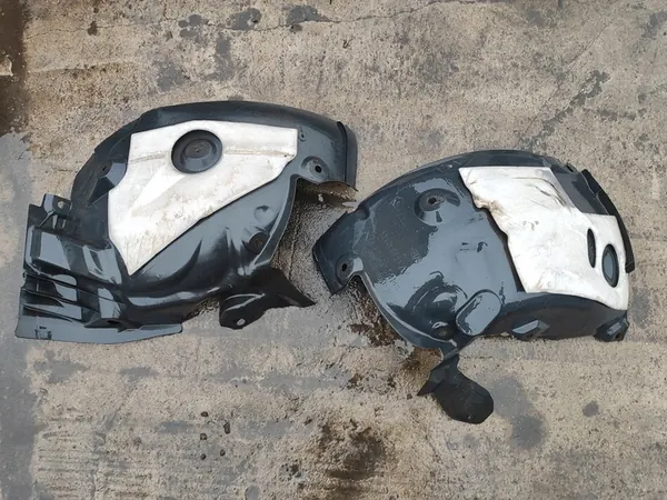 RENAULT MEGANE III Front Left Wheel Arch 638453816R image 5