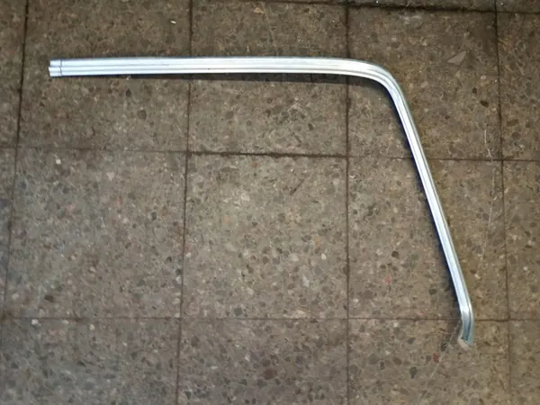 Schraapstrip achter rechts Mercedes W202 OEM Listwa image 2
