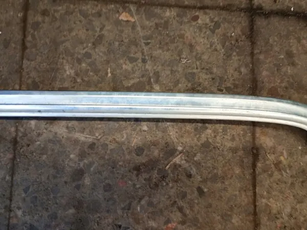 Schraapstrip achter rechts Mercedes W202 OEM Listwa image 3