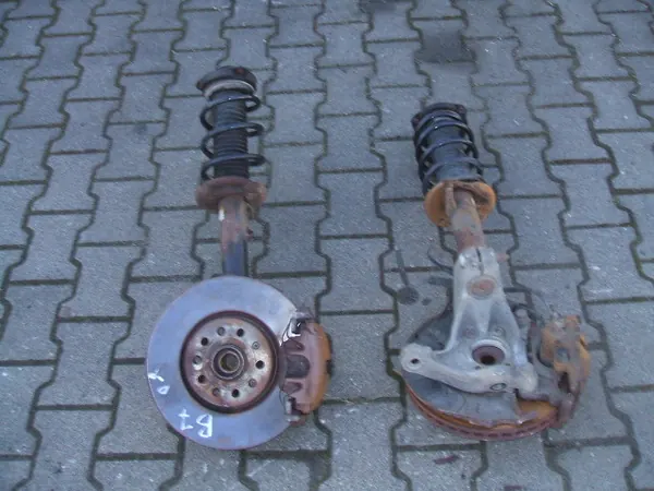 OEM PASSAT B7 4MOTION Framfjädring - Höger/Vänster Begagnad image 3