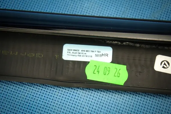OEM 4H0853764F T94 Dörrskrapa Bak Höger Audi A8 image 10