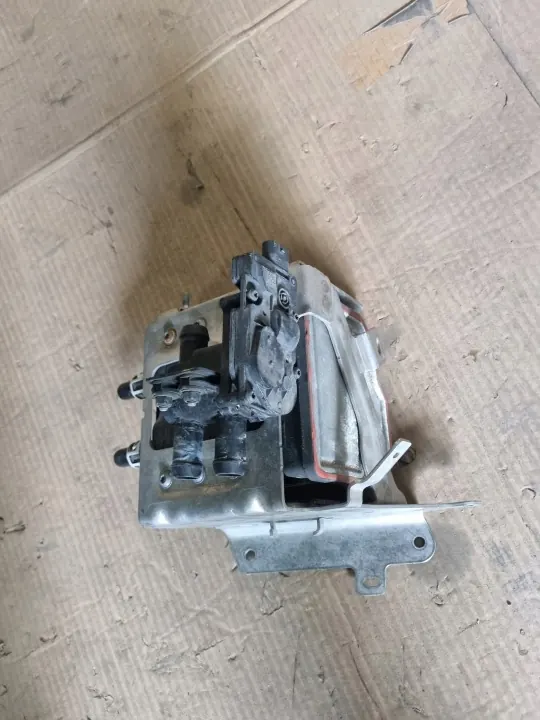 Chauffage électrique hybride Ford L1MH-18254-BC image 3