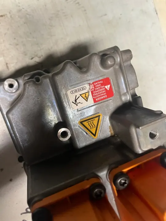 Cargador Voltaje EV Porsche Taycan OEM 261074 image 6