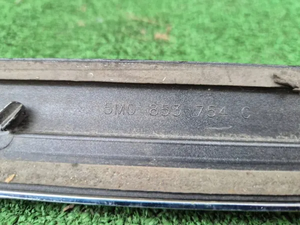 VW Golf Plus 05- Moldura Puerta Trasera Derecha OEM 5M0853754C image 5