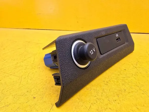 Allume-cigare USB Audi A1 82A OEM 82B863617 image 5
