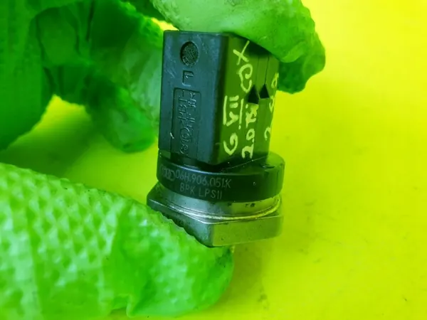 Brandstofdruksensor Rail OEM 06H906051K Gebruikt image 4