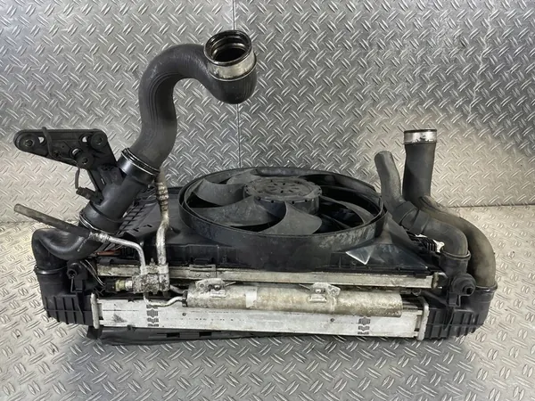 Compleet voorradiateur C Klasse W203 03 2.2 A2035000854 image 10