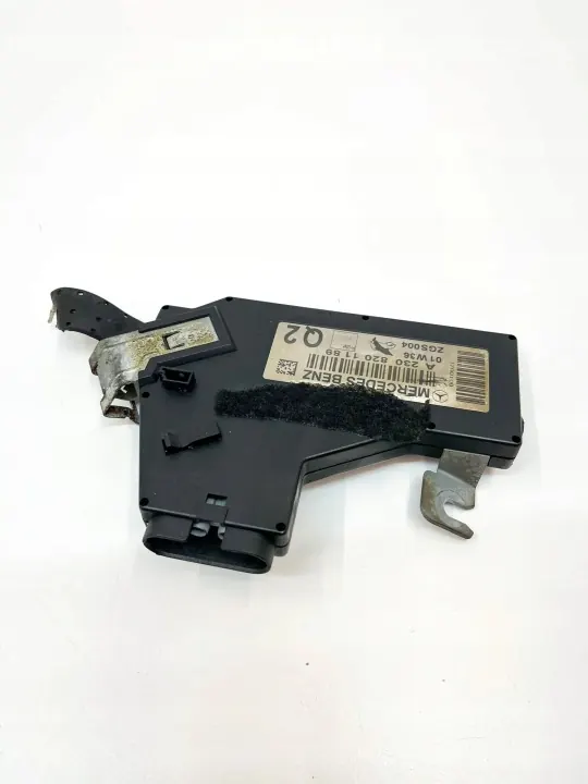 Mercedes-Benz antenneversterker OEM 2308201189 image 3