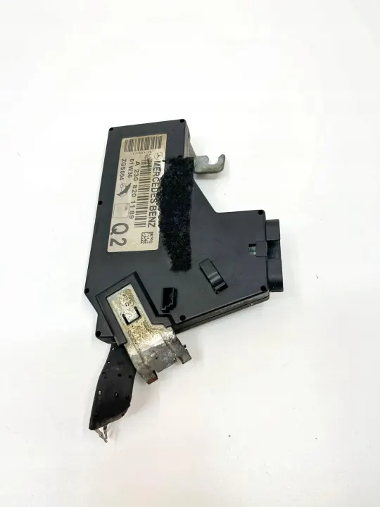 Mercedes-Benz antenneversterker OEM 2308201189 image 4