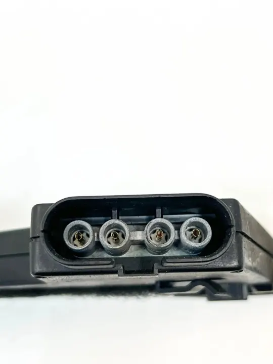 Mercedes-Benz antenneversterker OEM 2308201189 image 5